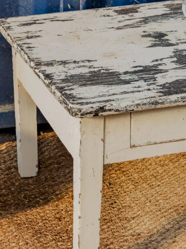 Léonie, la table basse en bois poncé N°459