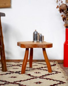 Leonie, the coffee table in elm No. 460