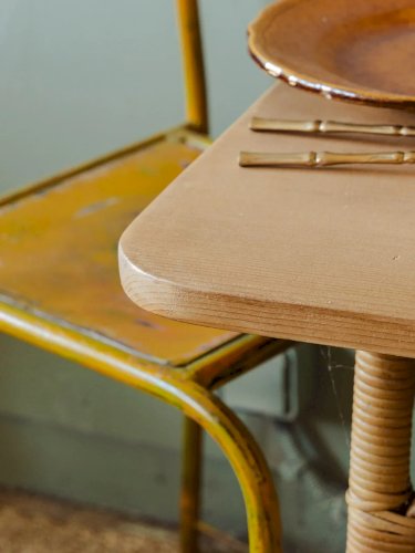 Léonie, la table basse en rotin N°295