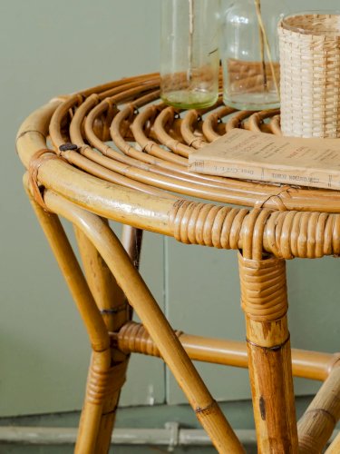 Léonie, la table basse en rotin N°298