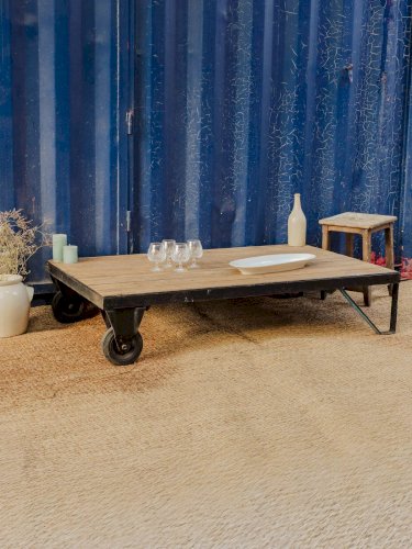 Léonie, la table basse industrielle en bois et métal N°495