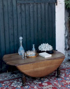 Leonie, the folding coffee table No. 185