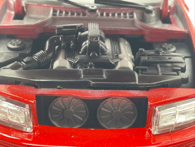 Lexus LS 400 (1989) 1/18 Majorette Platinum