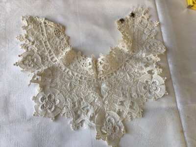 Antique Linen Baby Collar Embroidered with Tulle Lace 1800/1900 Napoleon III