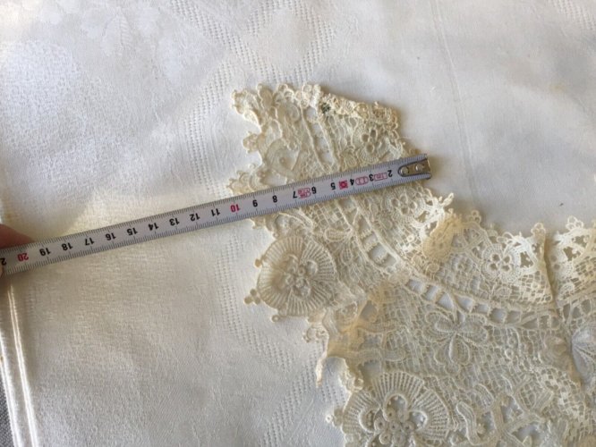Linge Ancien Col enfant poupon brodé au fuseau Dentelle 1800/1900 Napoleon lll