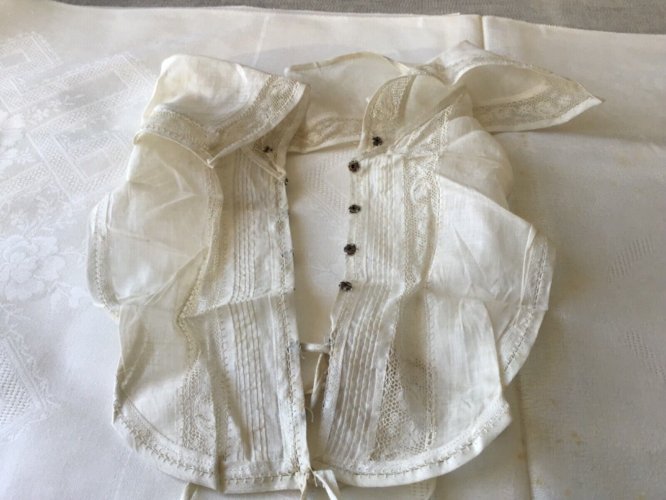 Linge Ancien Col jabot enfant brodé au fuseau Dentelle 1800/1900 Napoleon lll