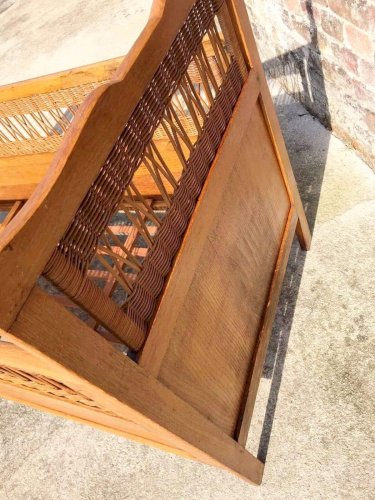 Lit Bebe Vintage En Rotin Et Osier Pieds Compas, Meuble Berceau Ancien