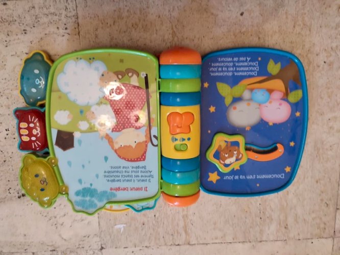 livre interactif comptine vtech en bon etat marche tres bien