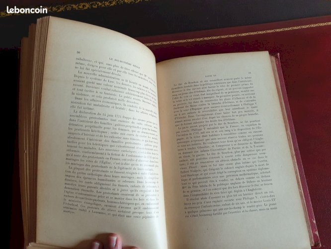 Livre relié Le dix-huitième siècle de Henri Martin édition 1890