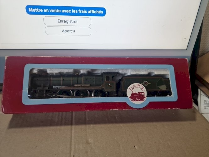 loco H.O neuve boite Dapol County Of Stafford 1027 railways ltd (Hong Kong)