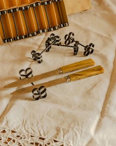 Loïs, le lot de 12 porte-couteaux vintage N°440