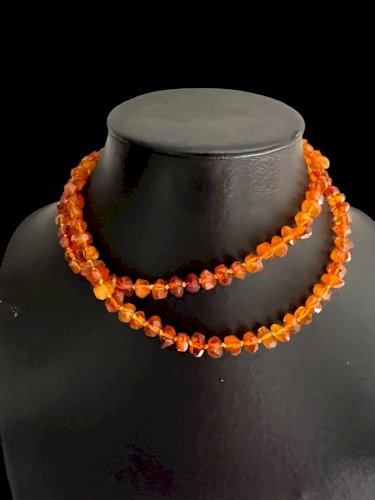 Long collier Ambre naturel Perles biseautées Vintage 29,53g Montage Noeuds