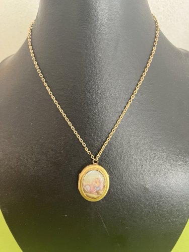 long collier Médaillon souvenir XIXe siècle Scene  Galante Plaque Emaillé Ancien