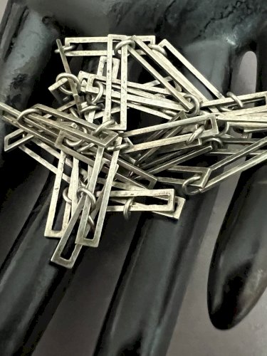 Long collier sautoir design vintage vers 1970 unisexe géométrique argent massif