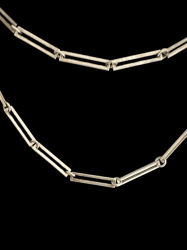 Long collier sautoir design vintage vers 1970 unisexe géométrique argent massif
