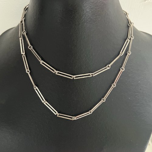 Long collier sautoir design vintage vers 1970 unisexe géométrique argent massif