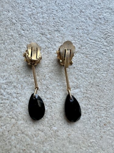 Longue Boucles D’oreilles Gouttes  Noire Vers 1950 Vintage Ancienne Clip Couture