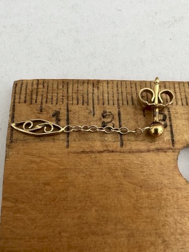 Longue paire de boucles d’oreilles pendantes or massif 18 carats vintage filigra