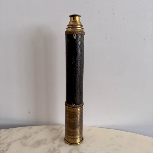 Longue-vue de marine XIXe en cuir et laiton et boite en acajou M3694