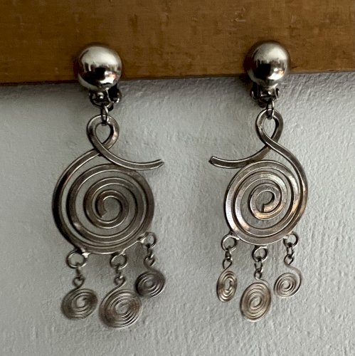Longues Boucles d’oreille clip Chrome vers 1970 vintage ancienne tourbillon