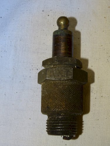 -LOT 14 BOUGIES AUTOMOBILES ANCIENNES 7 AVEC BOITES 1 BOITE SEULE VHC AUTO   D