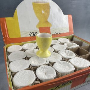 Lot 19 coquetier citron jaune en céramique yellow lemon egg cup