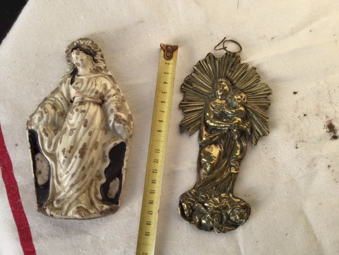 Lot 2 Décoration Murale Religieuse Vierge Marie à l’ Enfant laiton et terre cuit
