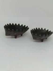 lot of 2 vintage hedgehogs made in Greece in the style of Walter Bosse in good condition