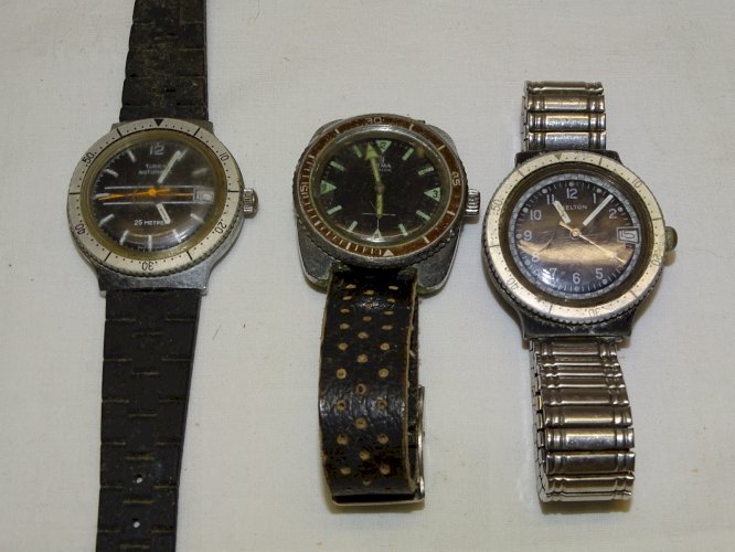 -LOT 3 MONTRES MECANIQUES TIMEX AUTOMATIQUE YEMA JUNIOR KELTON A RESTAURER