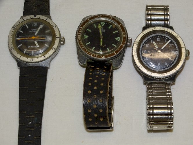 -LOT 3 MONTRES MECANIQUES TIMEX AUTOMATIQUE YEMA JUNIOR KELTON A RESTAURER