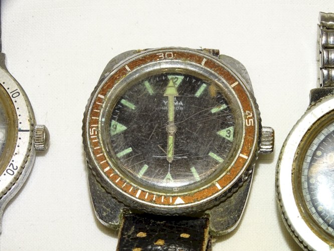 -LOT 3 MONTRES MECANIQUES TIMEX AUTOMATIQUE YEMA JUNIOR KELTON A RESTAURER