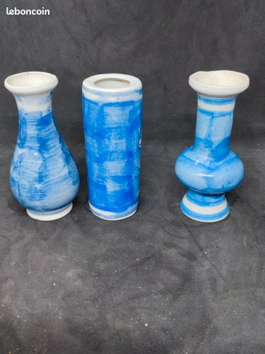 Lot 3 petits vases chinois à decor floral en porcelaine en bon etat made un chiner )
