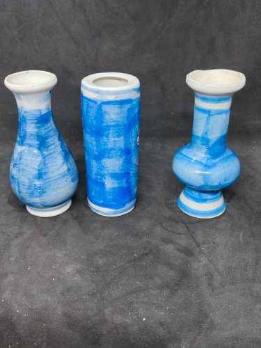 lot 3 petits vases chinois à decor floral en porcelaine en bon etat