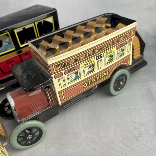 Lot 5 véhicule voiture bus miniature vintage en tôle à remonter mais sans clef