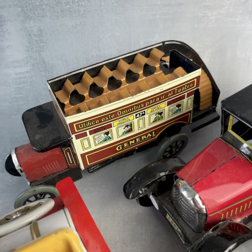 Lot 5 véhicule voiture bus miniature vintage en tôle à remonter mais sans clef