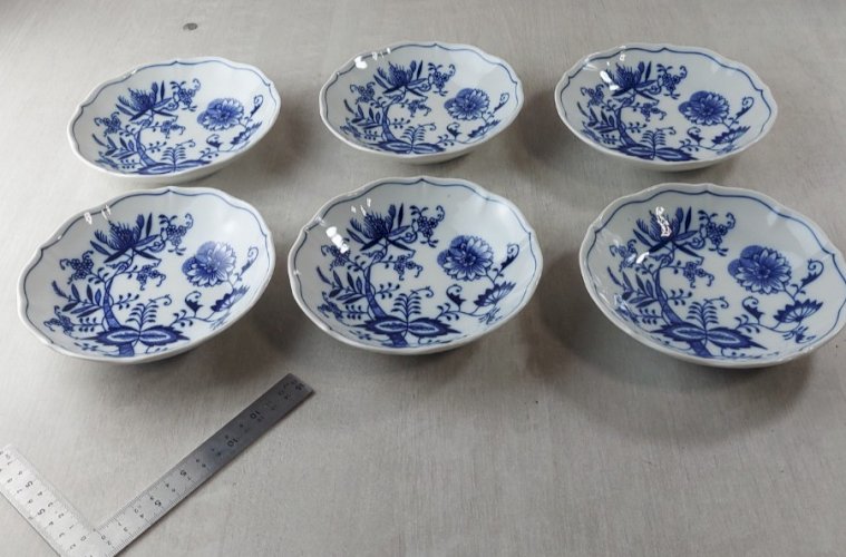 Lot 6 anciennes coupelles, décor Blue Onion / porcelaine Tchécoslovaquie / Czech
