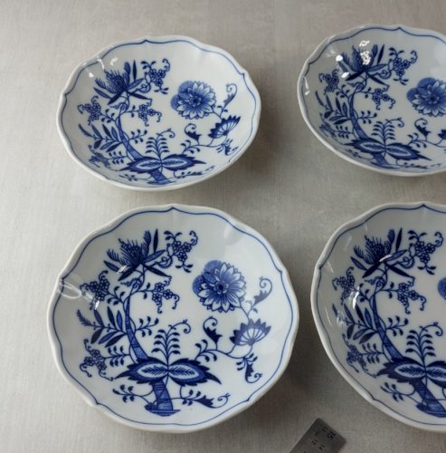 Lot 6 anciennes coupelles, décor Blue Onion / porcelaine Tchécoslovaquie / Czech