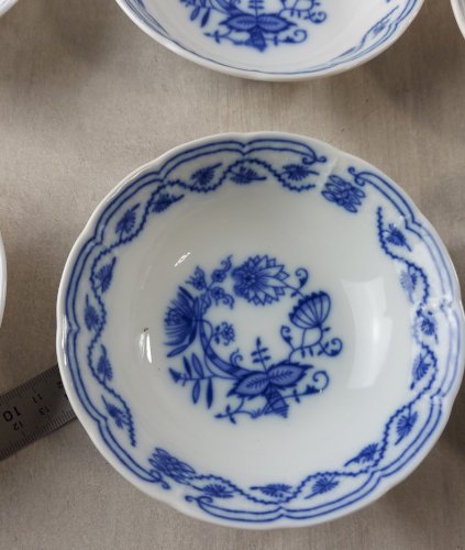 Lot 6 anciennes coupelles, décor Blue Onion / porcelaine Tchécoslovaquie / Czech