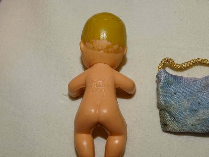 -LOT 6 PETITES POUPEES ANCIENNES DONT 1 BEBE MATTEL de 1973 COLLECTION JOUETS  D