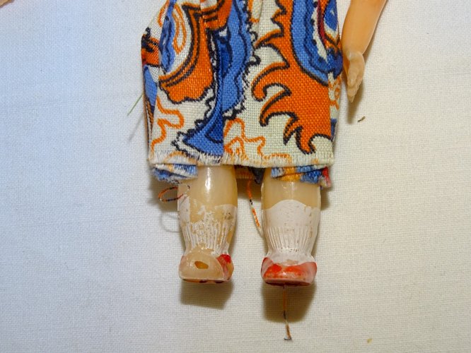 -LOT 6 PETITES POUPEES ANCIENNES DONT 1 BEBE MATTEL de 1973 COLLECTION JOUETS  D
