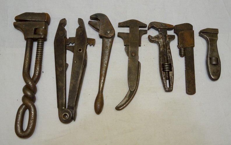 -LOT  7 CLES A MOLETTE CLES ANGLAISES DONT VERJOUX SUB SAM etc... OUTIL ANCIEN D