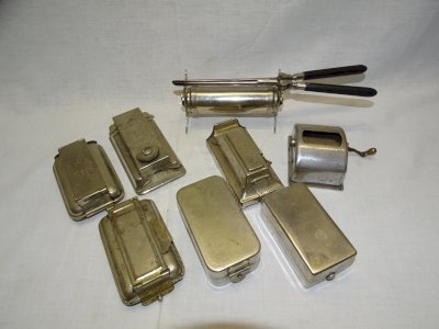 LOT 7 OF ALCOHOL BURNERS FOR BARBER OR HAIRDRESSER + SHARPENER COLLECTION