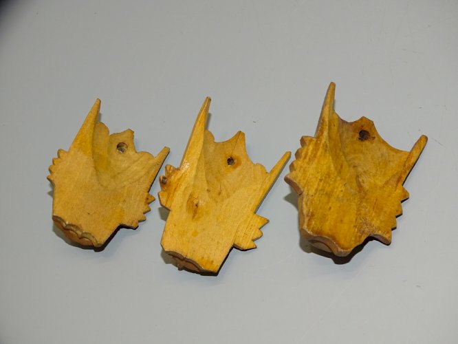 -LOT 9 OBJETS SOUVENIRS DE VOYAGE DIFFERENTS PAYS D'ASIE DIFFERENTES MATIERES  D