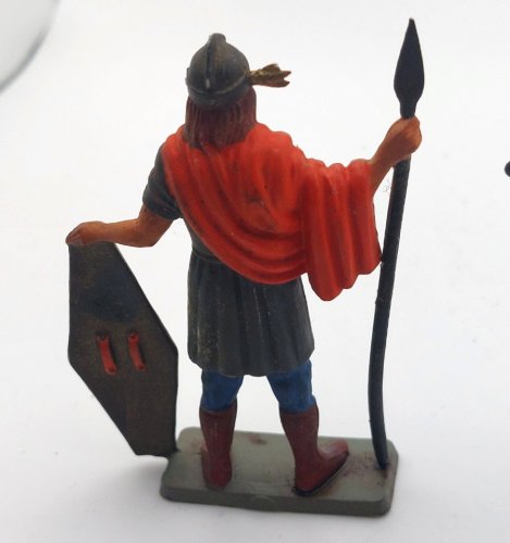 Lot anciens soldats, druide + chef gaulois, légionnaire romain, Michel + Starlux ^