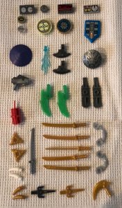 Lot d armes et d accessoires Lego