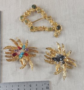 Set of vintage brooches / belt buckle, in gold metal, Franklab Paris