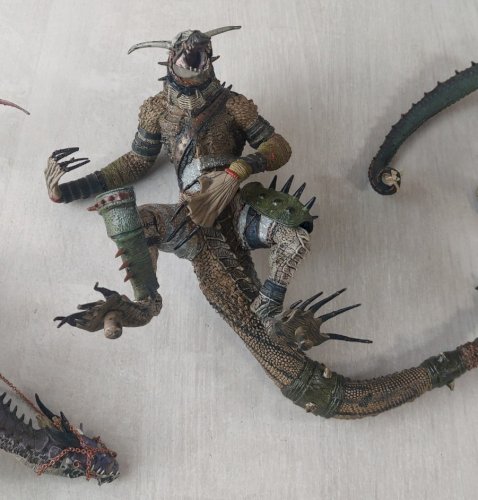 Lot d'anciennes figurines, dragons McFarlane, TMP