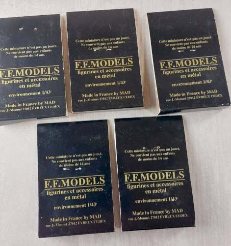 Lot danciennes figurines, femmes, en métal, F.F. Models, Mad 1/43