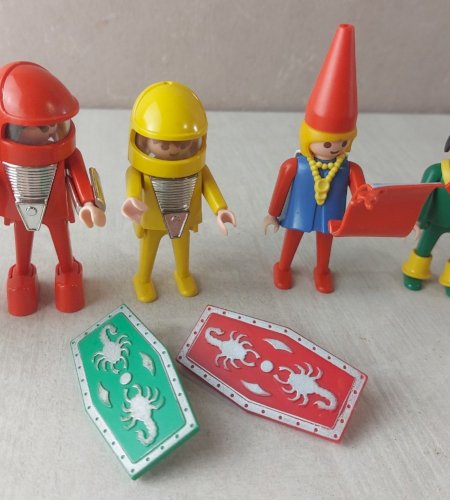 Lot danciennes figurines, médiévales / Moyen Age, astronaute, Playmobil Geobra
