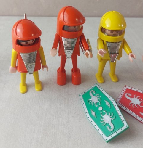 Lot danciennes figurines, médiévales / Moyen Age, astronaute, Playmobil Geobra